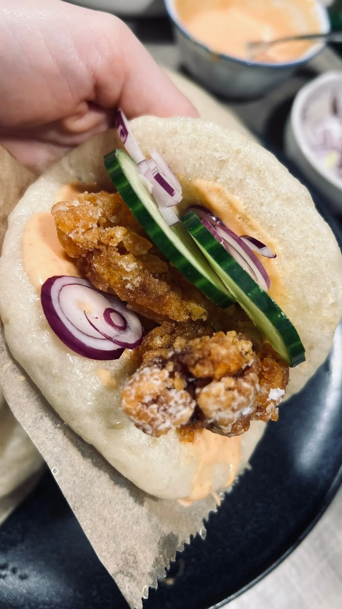 Bao Buns mit Crispy Chicken