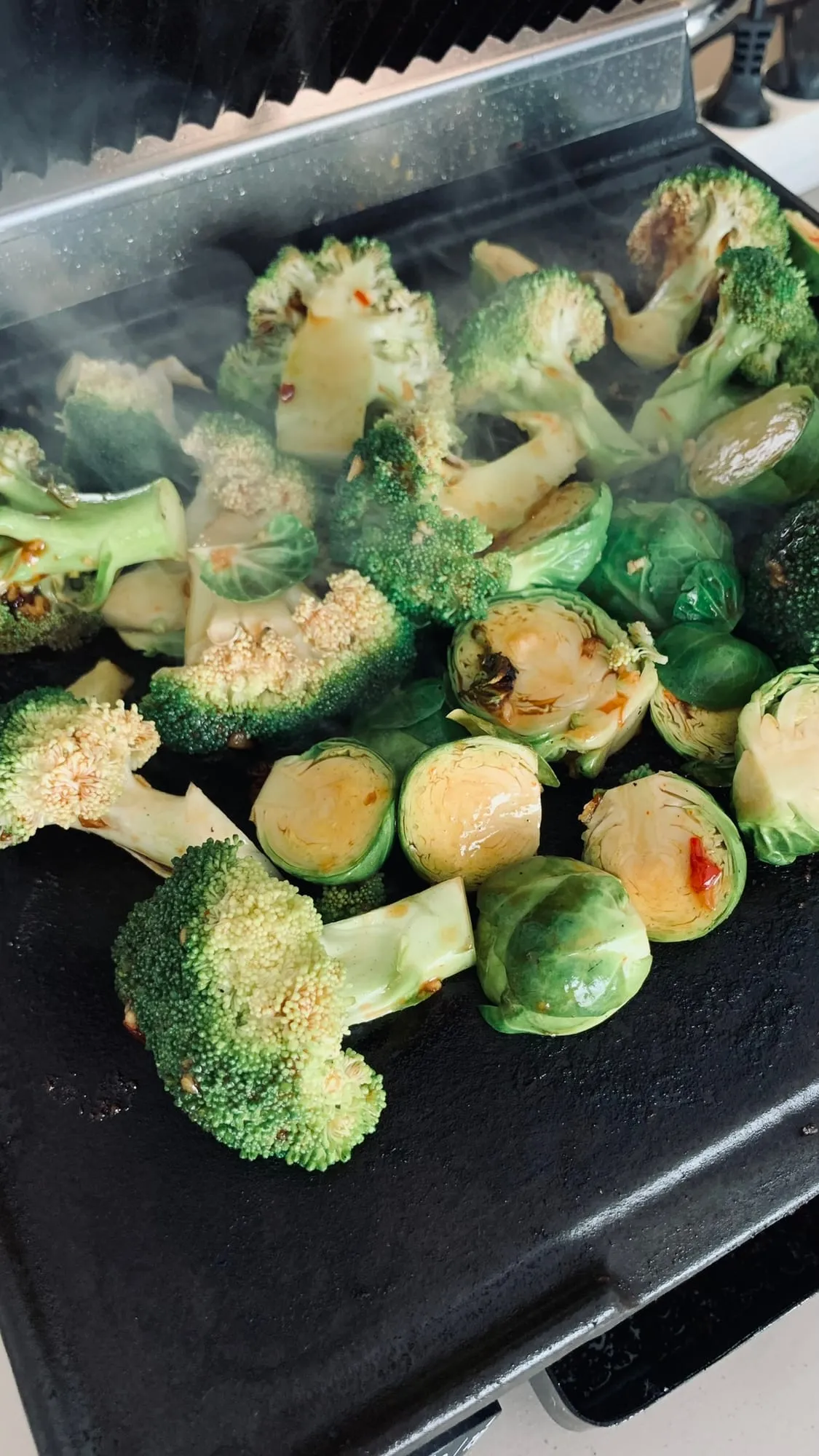 Gebratener Brokkoli mit Rosenkohl