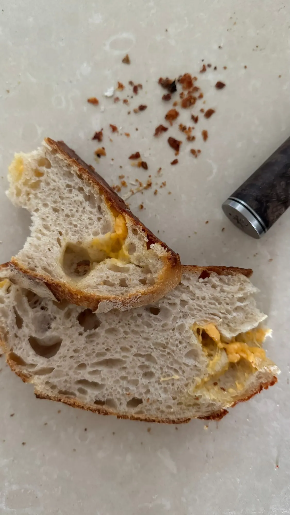 Sauerteigbrot mit Cheddar Cheese
